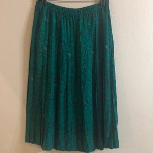 Pleaded Emerald Paisley Skirt